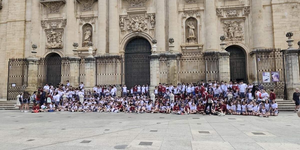 Colegio Veracruz Jaén en la XXXVII Carrera escolar La Gloria (19)